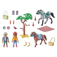 Playmobil Horses of Waterfall - Starter Pack Horseback Riding Trip to the Beach with Amelia and Ben