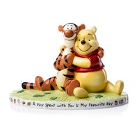 English Ladies Winnie The Pooh - My Favourite Day - Figurine