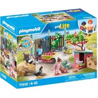 Playmobil My Life - Little Chicken Farm in the Tiny House Garden